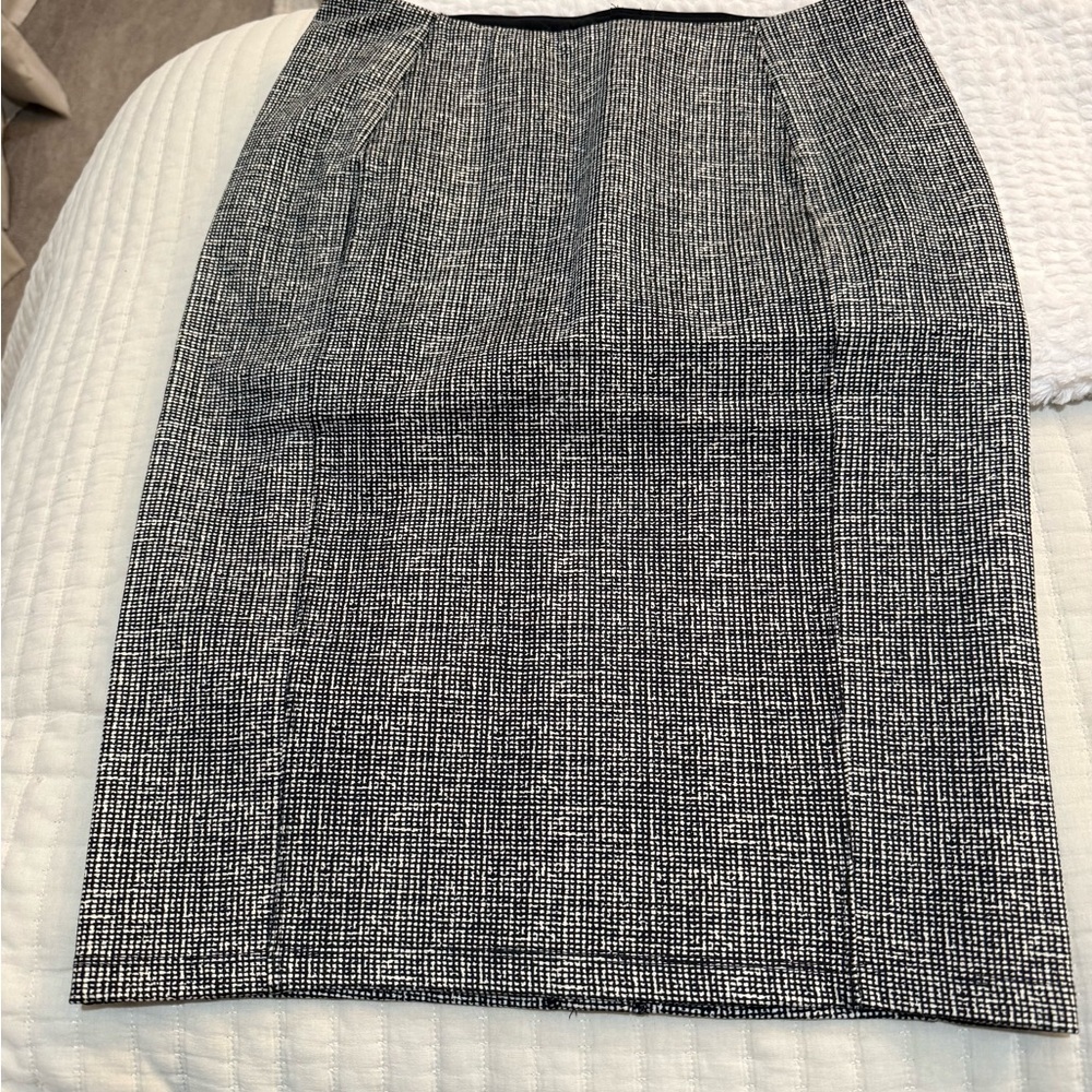 Liverpool Black and White Knee-Length Pencil Skirt Size 8